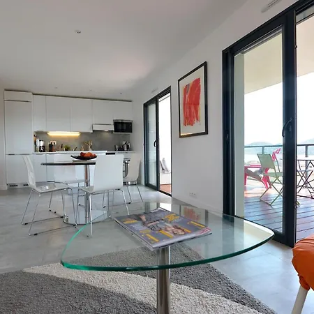 Superbe Vue Mer Idealement Situe A 750m Du Port, Des Commerces Et Du Centre Historique De Porto-vecchio * Πόρτο Βέκιο
