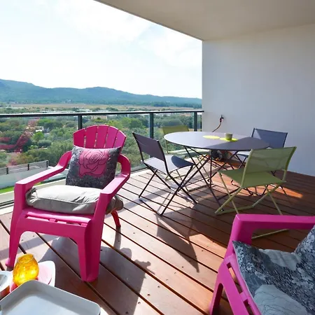 Superbe Vue Mer Idealement Situe A 750m Du Port, Des Commerces Et Du Centre Historique De Porto-vecchio
