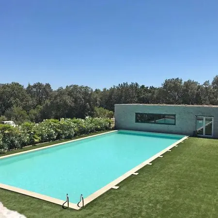 Superbe Vue Mer Idealement Situe A 750m Du Port, Des Commerces Et Du Centre Historique De Porto-vecchio *
